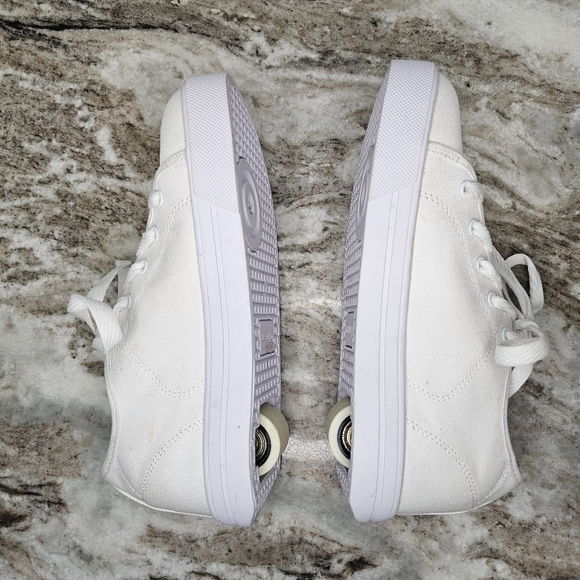 Heelys White Canvas Skate Shoes Size 5 - Picture 6 of 10